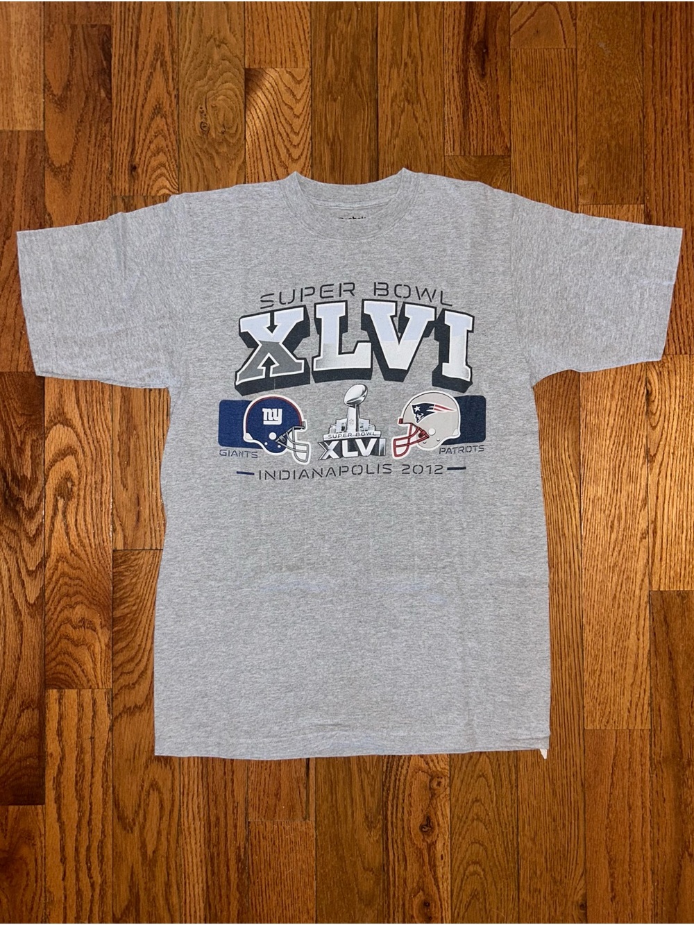 Super Bowl XLVI Giants vs Patriots 2012 Reebok T-Shirt Size Medium